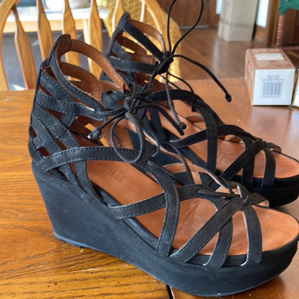 Black Gentle Souls wedges